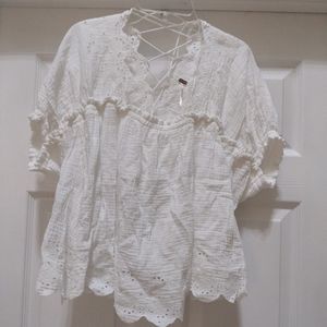 Free People white cropped peasant Top